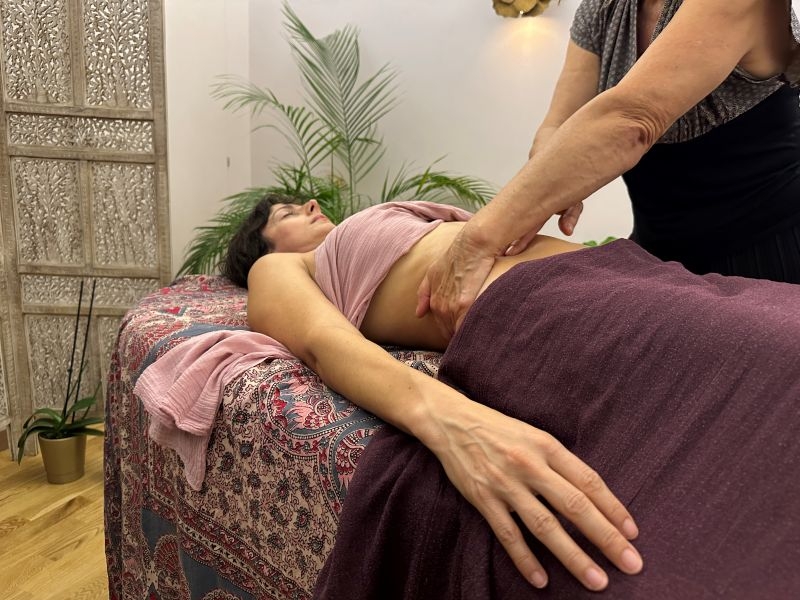 Massage du ventre – Le Monde Sensible Montpellier